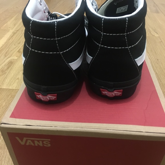 Vans sk8 hi limited red flames size 7.5-12 - Picture 3 of 4